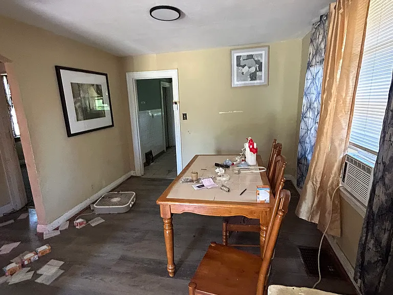 4025 Beachwood Ave — Photo 3