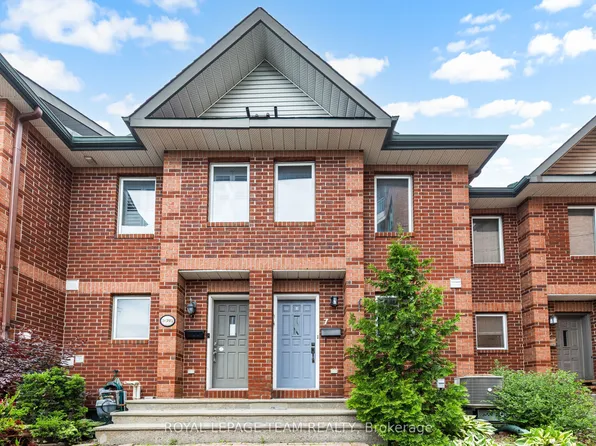 395 Bell St S #7, Ottawa, ON K1S 4K5