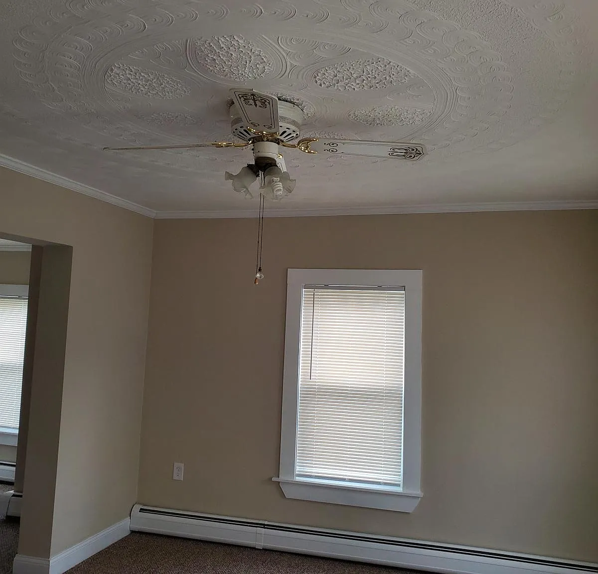 4 bed, 1600 sqft, $2,100 — Photo 2