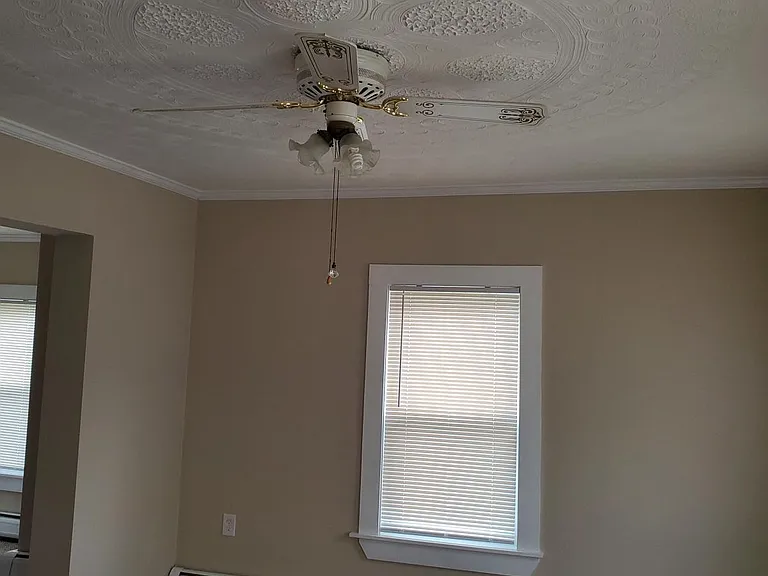 12 R Prospect St #2 — Photo 2
