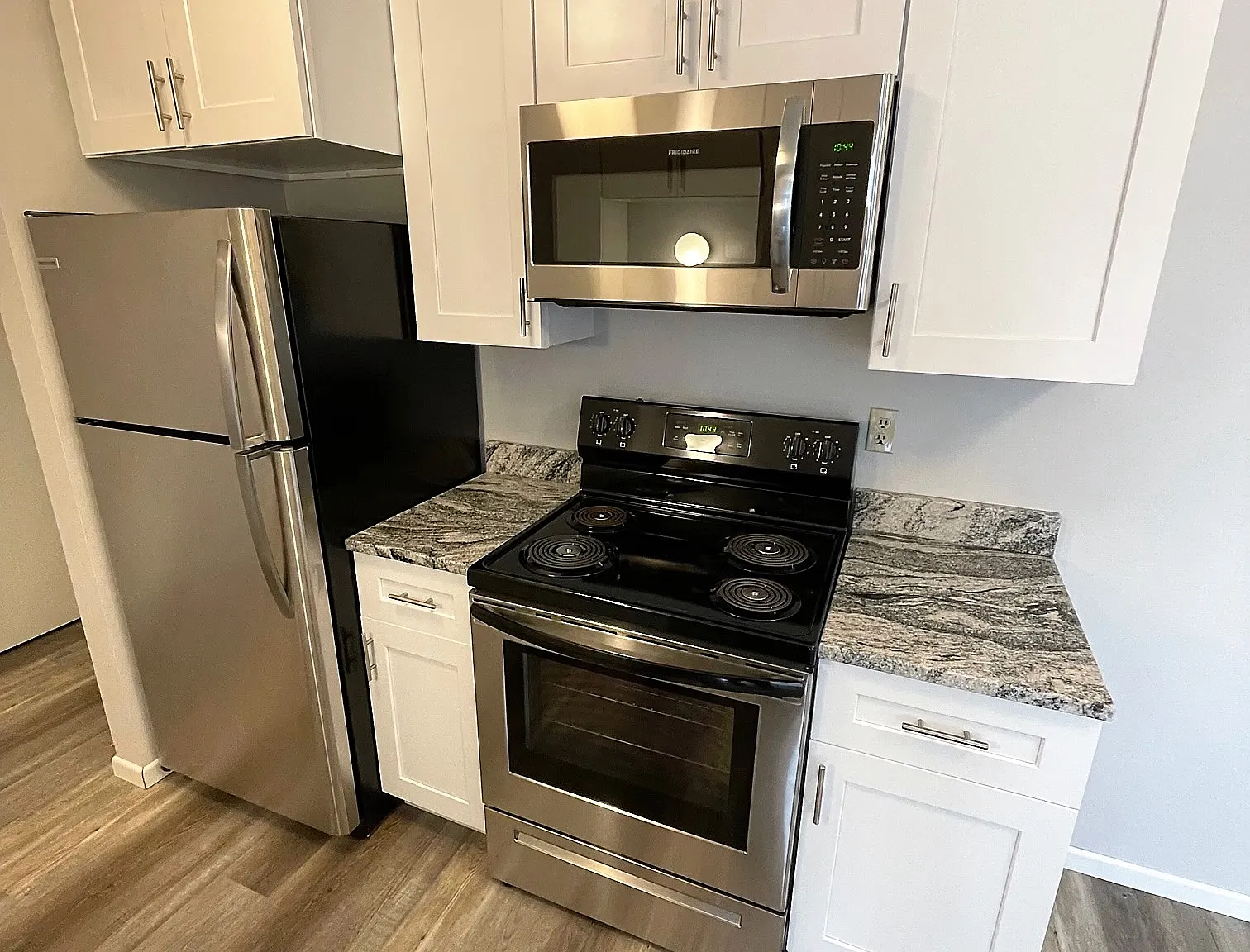 1 bed, $1,125 — Photo 2