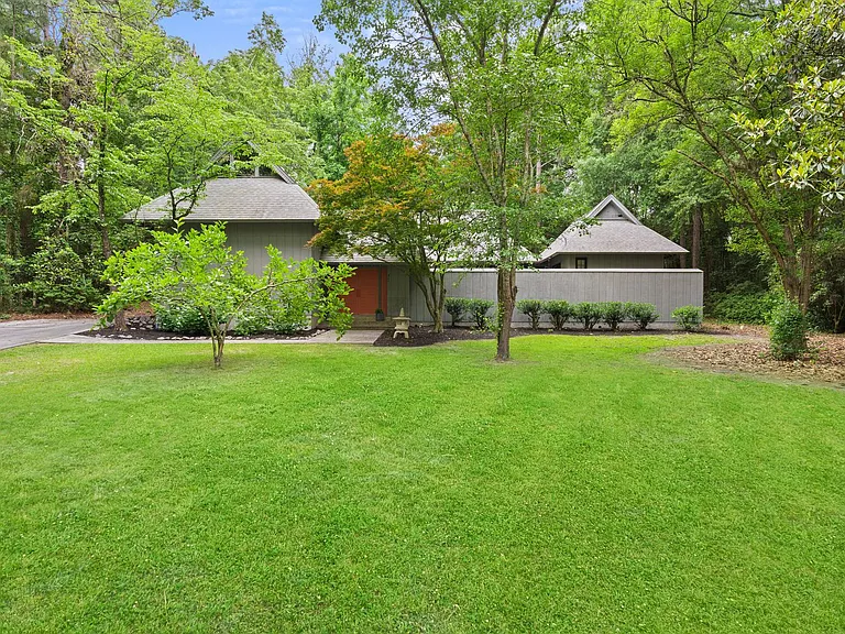 211 Wendwood Dr — Photo 37