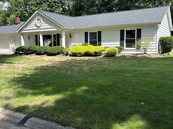 7222 Windsor Ln, Mentor, OH 44060