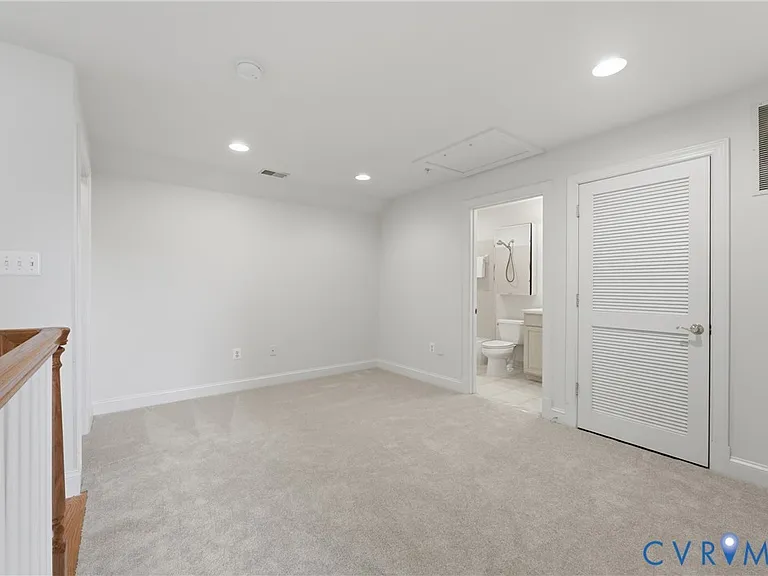 6806 Thompson Crest Ct — Photo 13