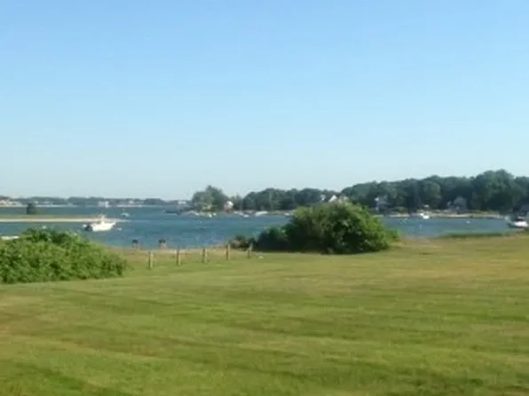 28 Woodbury Winter, Buzzards Bay, MA 02532