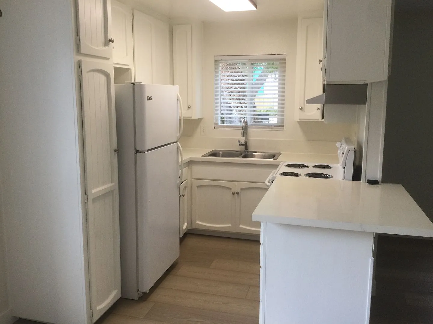 Carlsbad Village Apartments — Photo 4