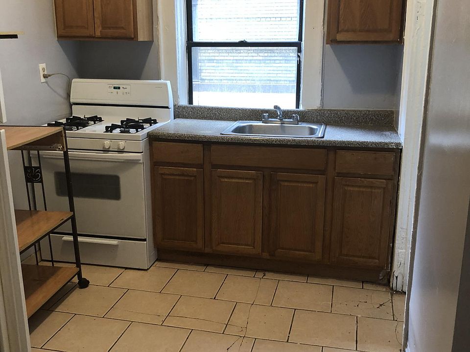 1st image of 482 Summer Ave APT 101