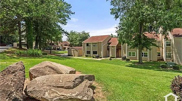 3 bed, 1428 sqft, $1,650 — Photo 1