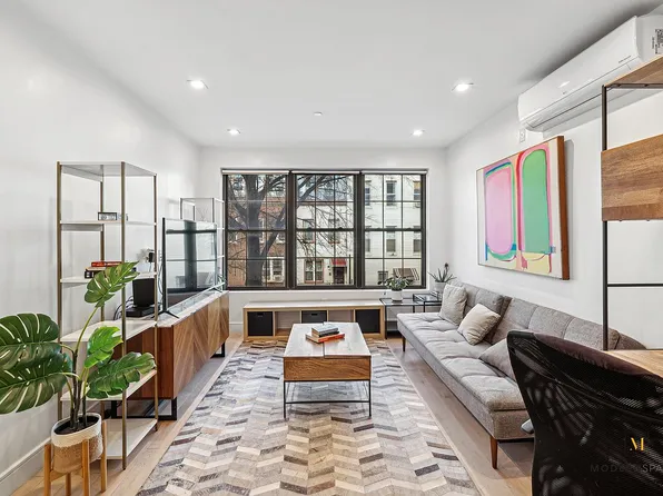 66 Maujer St #2A, Brooklyn, NY 11206