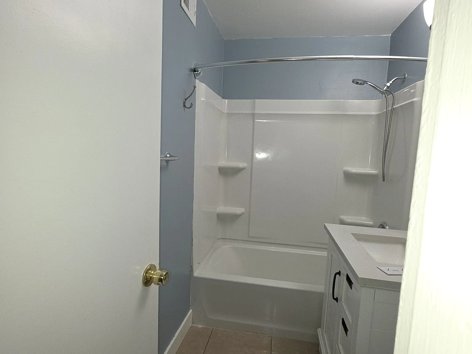 4 bed, 1830 sqft, $800 — Photo 4