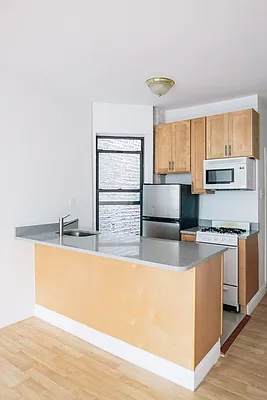 Rented by Sky Management | media 19