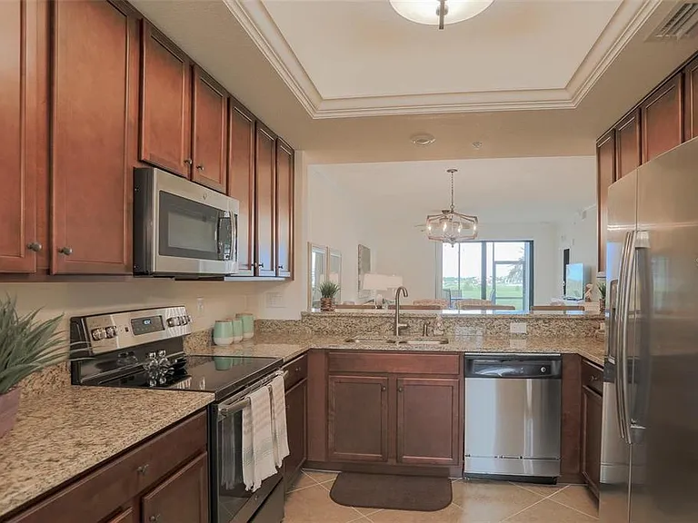 5507 Palmer Cir #105 — Photo 17