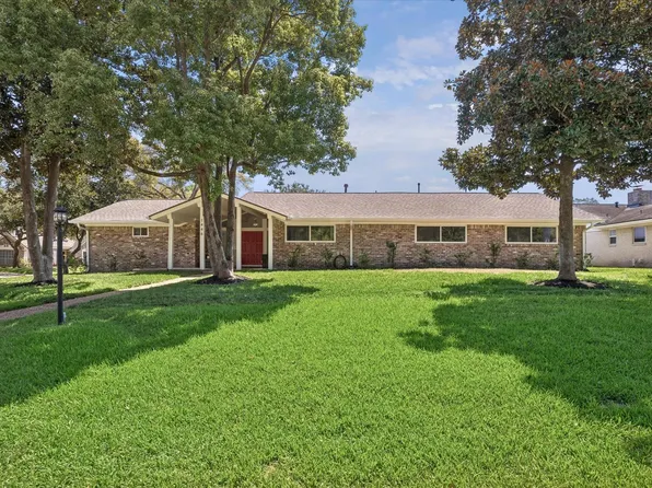 1446 Pirates Cv, Houston, TX 77058
