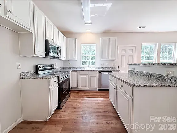 10640 Secret Garden Ln — Photo 7