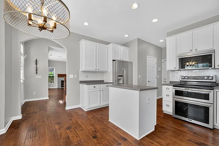 15552 Smithfield Dr — Photo 10