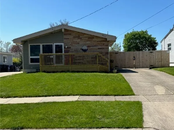 2940 Stockton St, Akron, OH 44314