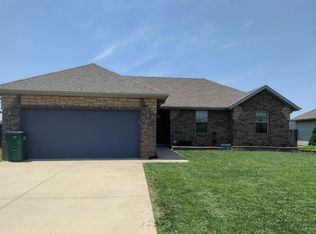 1204 Aaron Ave, Monett, MO 65708