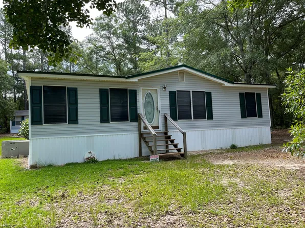 349 Englewood Dr, Willacoochee, GA 31650