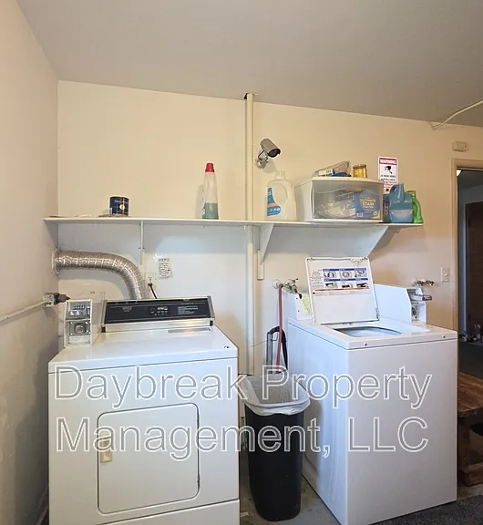 204 4th St NW #1 — Photo 13