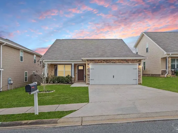 495 Eisenhower Dr, Crestview, FL 32539