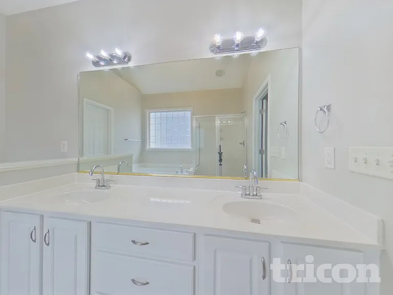 4325 Foxfire Ct — Photo 9