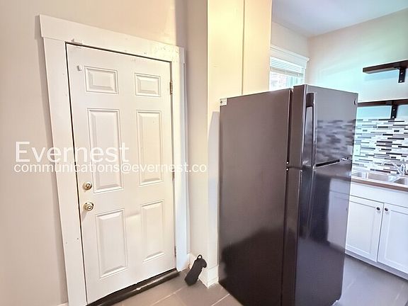 3rd image of 1 Westminster St