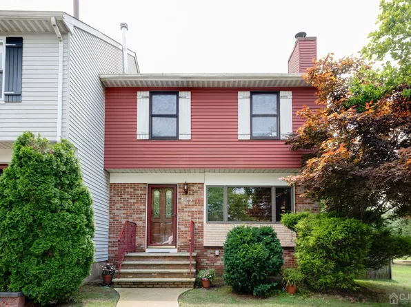 125 Pendleton Pl, Old Bridge, NJ 08857