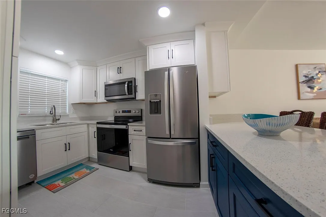 2 bed, 2.0 bath, 820 sqft, $1,490 — Photo 3