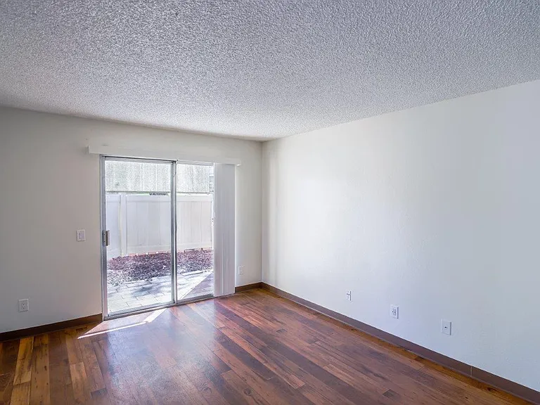 Peppertree Apartments — Photo 30