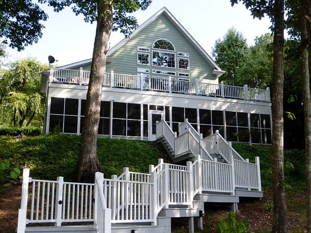 1st image of 152 Roanoke Dr