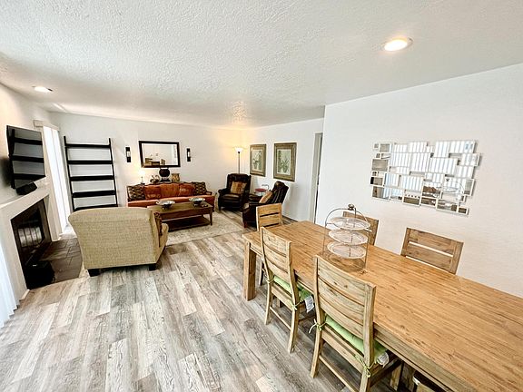 3rd image of 4553 Colfax Ave #4553