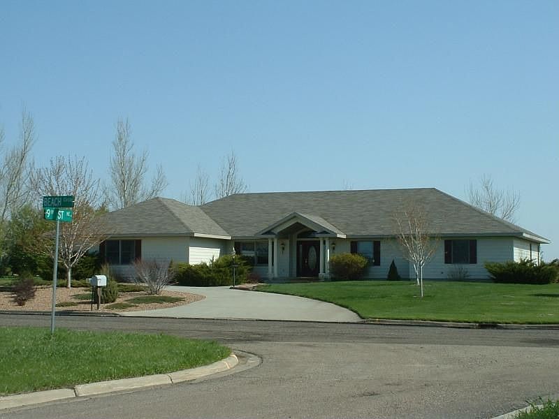 1st image of 1020 Beach Cir NE