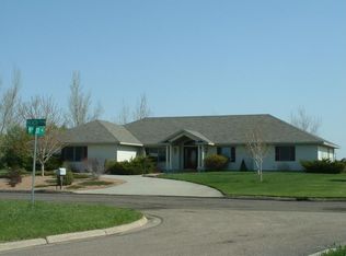 1020 Beach Cir NE, Huron, SD 57350