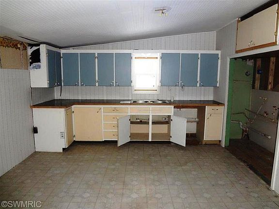 5th image of 4120 E 82nd St