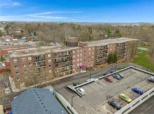 793 Colborne St #114, Brantford, ON N3S 7J3