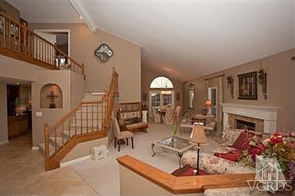 3rd image of 2725 Whitechapel Pl