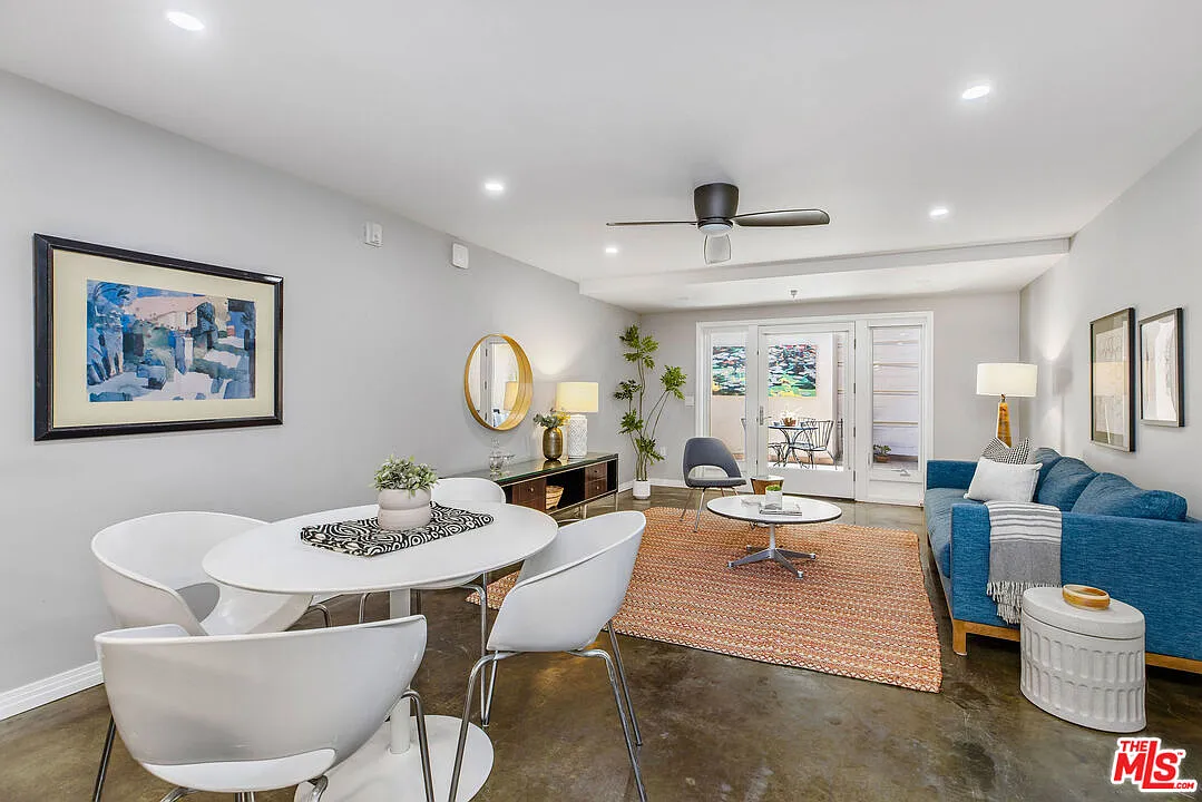 2 bed, 1.5 bath, 1720 sqft, $4,350 — Photo 4