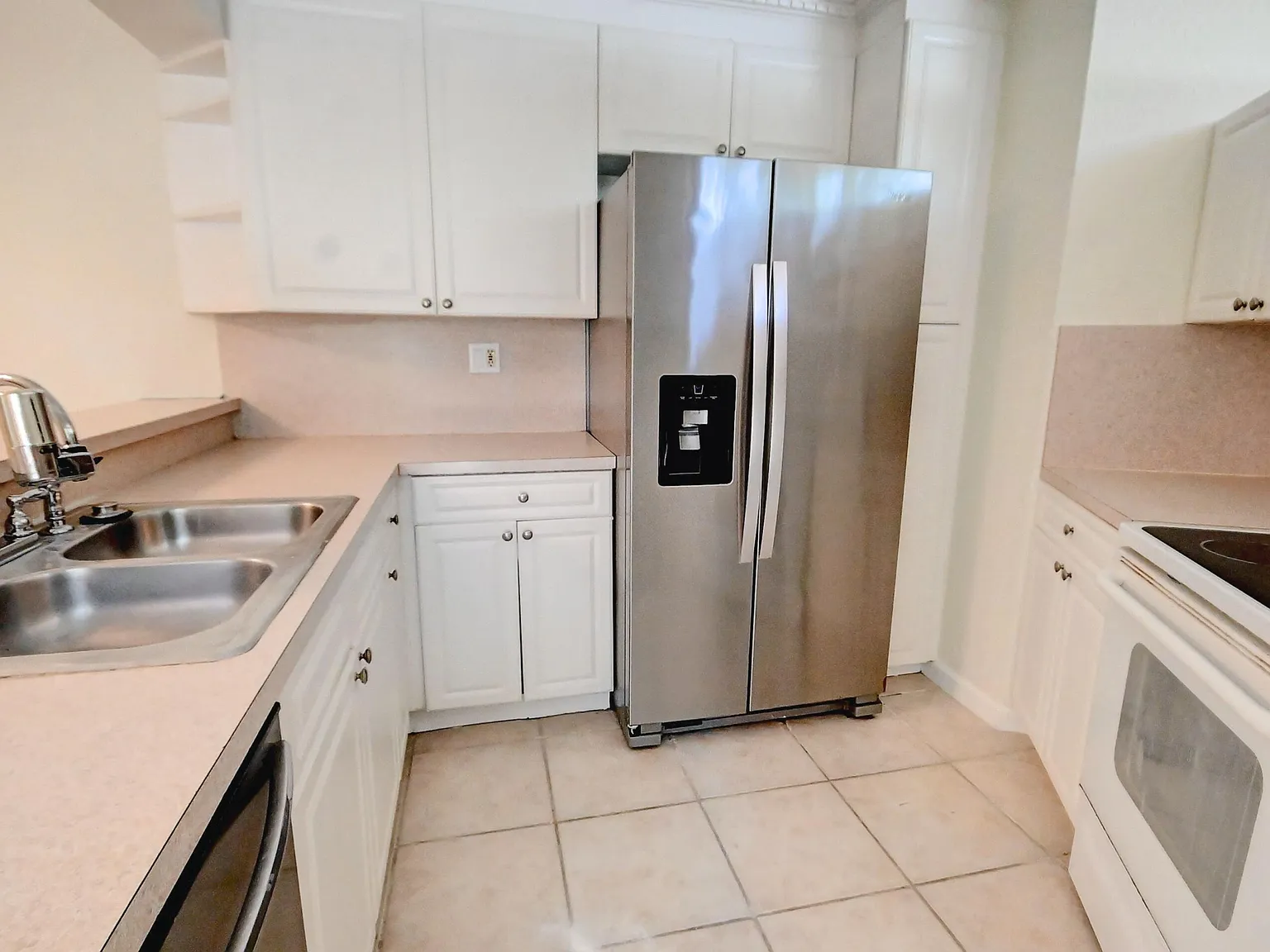 2 bed, 2.5 bath, 1302 sqft, $2,450 — Photo 4