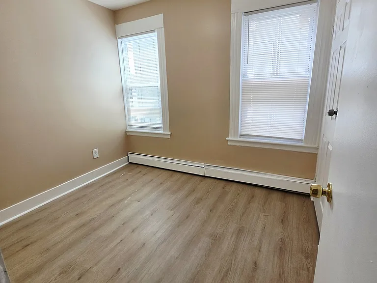 124 Southview St #1 — Photo 10