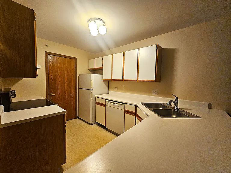 1584 W Crystal Rock Ct #2B — Photo 8
