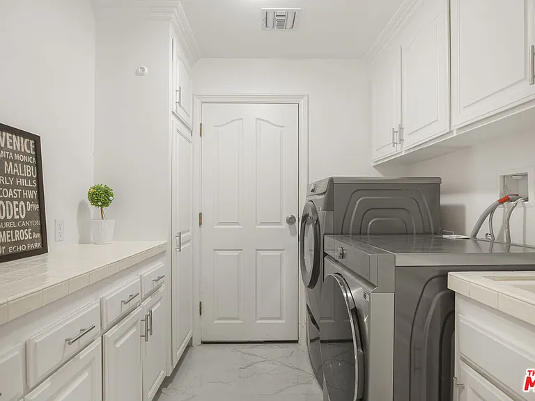 6111 County Oak Rd — Photo 34