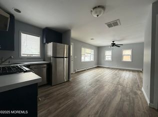 13 Middlesex Ave, Keyport, NJ 07735