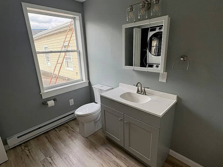 615 George St — Photo 25