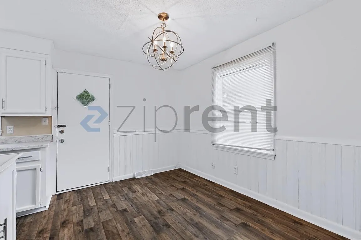 3 bed, 1.5 bath, 1200 sqft, $1,725 — Photo 4