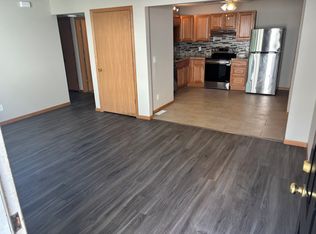 1111 Minns Dr #8, Machesney Park, IL 61115