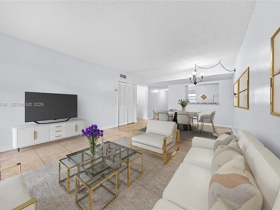 260 NW 107th Ave #110