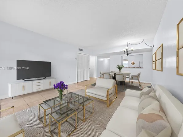 260 NW 107th Ave APT 110, Miami, FL 33172
