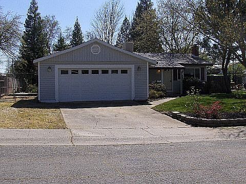 1st image of 8824 Mavis Ave