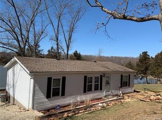 3542 Lakeshore Dr, New Haven, MO 63068