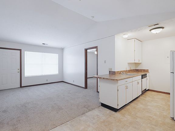 3rd image of 2221 S St #18